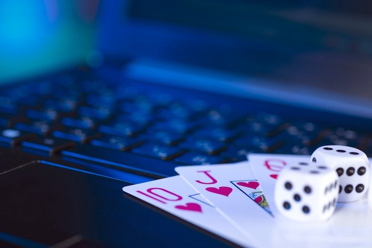 Tampilan beranda poker77 di perangkat mobile